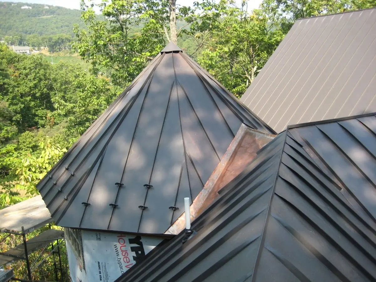 Professional Roof Tarp Installation by Craftsman Roofing in Seven Oaks